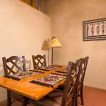 1 Bedroom - In Railyard, 10 Min. Walk To Plaza - Prado