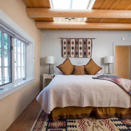 1 Bedroom - In Railyard, 10 Min. Walk To Plaza - Prado Holiday home *